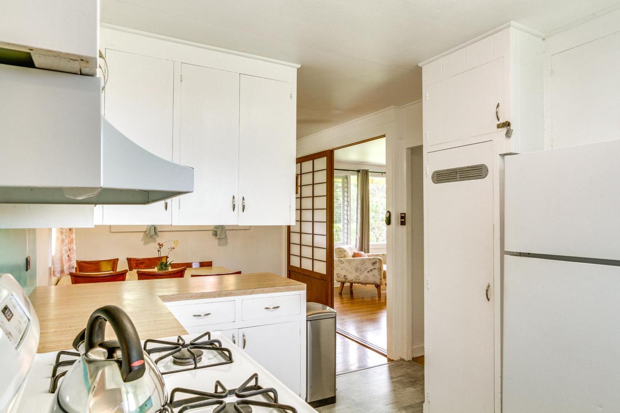 Charming Historic Hilo House Minutes To Beach! Екстер'єр фото