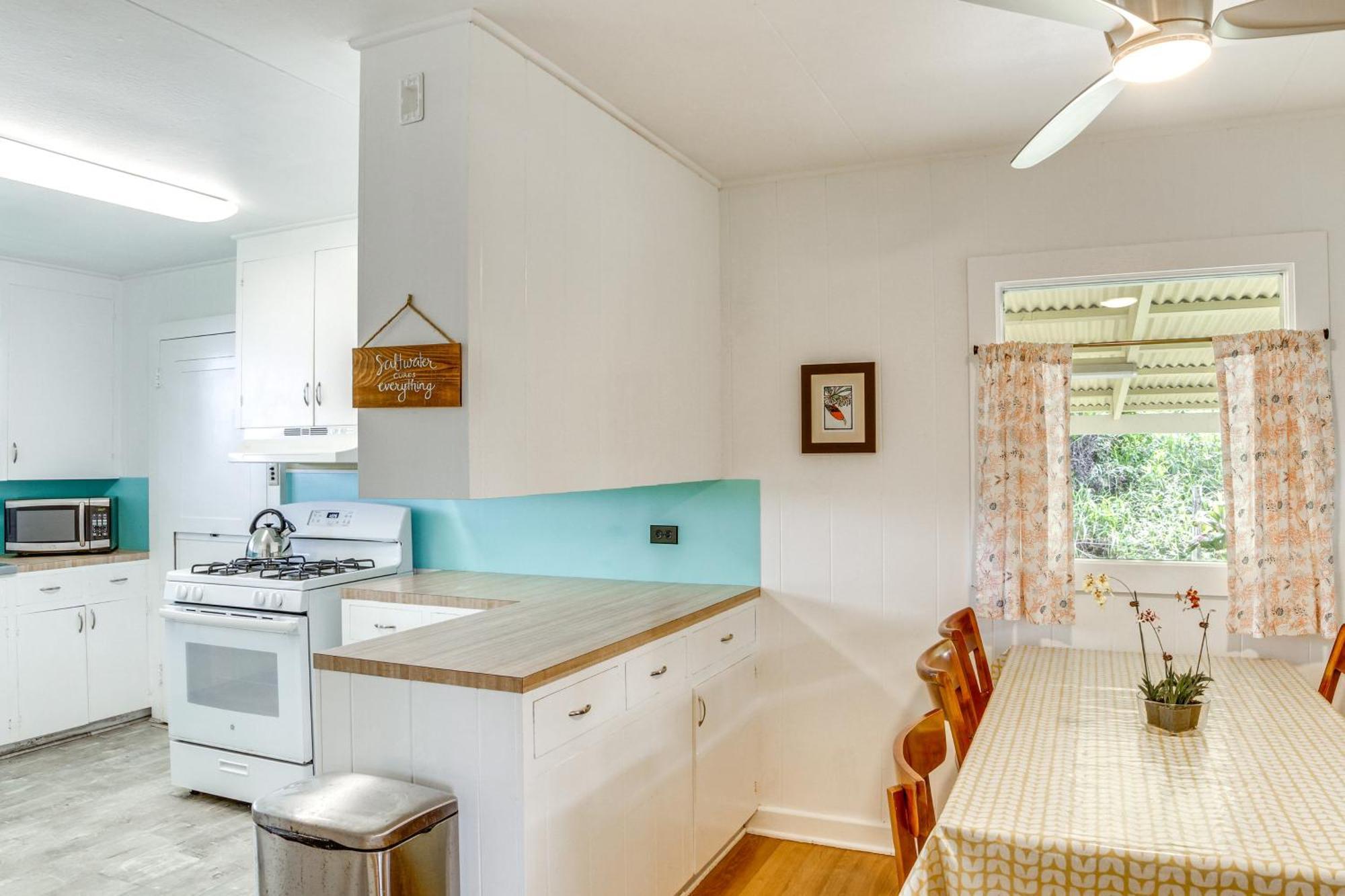 Charming Historic Hilo House Minutes To Beach! Екстер'єр фото